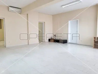 Gewerbeimmobilie zur Miete in Remete, 80 m² - 3