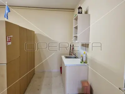 Gewerbeimmobilie zur Miete in Remete, 80 m² - 6