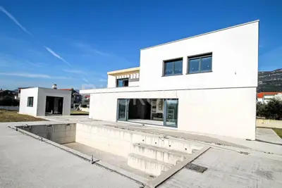 Villa 442 m², Kaštel Lukšić - ruhige Wohnlage - 2