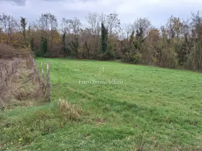Building plot 1,560 m², Raša - quiet location - 3