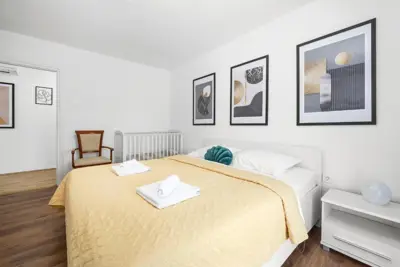 Kamena kuća 170 m², Marčana - bazen i terasa - 10