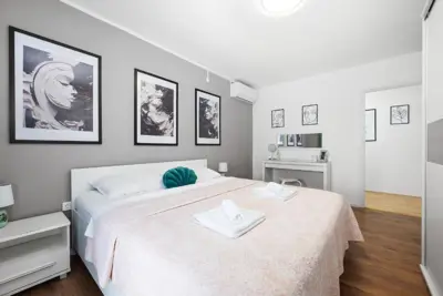 Kamena kuća 170 m², Marčana - bazen i terasa - 14