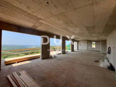 Villa 277 m², Krasica - Panoramablick und Pool - 13