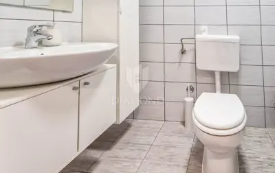 Apartment 72 m², Lovrečica - 3 bedrooms and terrace - 7