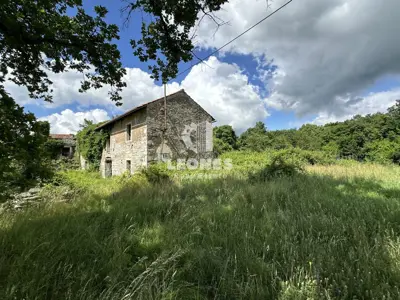 House 105 m², Oprtalj - stone house for renovation - 2