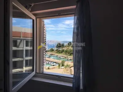 Apartment 30 m², Novi Vinodolski center, sea view