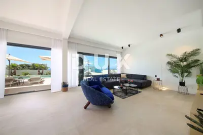 Villa 302 m², Jakišnica - Pool und Meerblick - 6