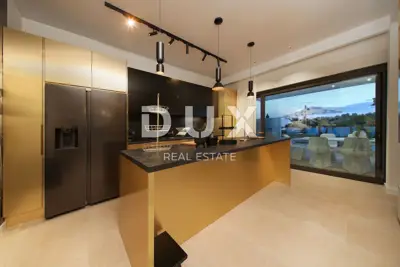 Villa 302 m², Jakišnica - Pool und Meerblick - 10
