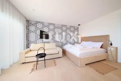 Villa 302 m², Jakišnica - Pool und Meerblick - 17