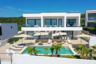 Villa 302 m², Jakišnica - Pool und Meerblick