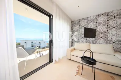 Villa 302 m², Jakišnica - Pool und Meerblick - 18