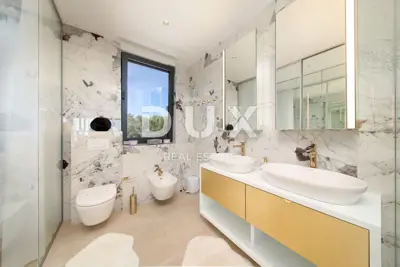 Villa 302 m², Jakišnica - Pool und Meerblick - 20