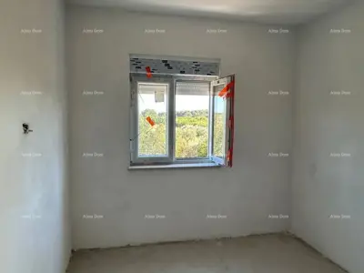 Stan 60 m², Valmade, Pula - 2 spavaće sobe i terasa - 5