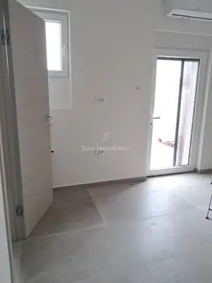Dvojna kuća s bazenom u okolici Vodnjana – 400 m² - 6