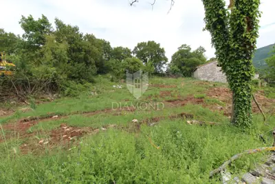 Građevinsko zemljište u Labinu, pogled na more i pristupni put