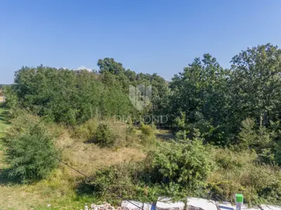 Land 7,975 m², Žminj - by the main road - 4