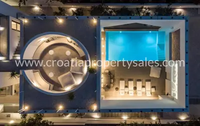 Vila 240 m², otok Brač - privatni bazen i pogled na more - 2