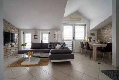 Residential building 414 m², Rovinj - established tourism business