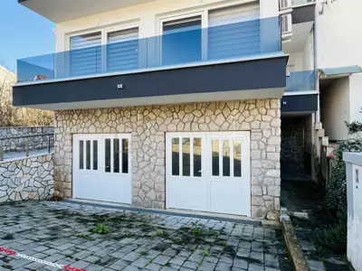 Apartmenthaus, Njivice na Krku, 4 Apartments und Terrasse - 4