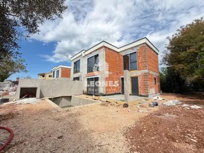 Haus mit Pool, Novigrad, ruhige Lage und Hof 240 m² - 3