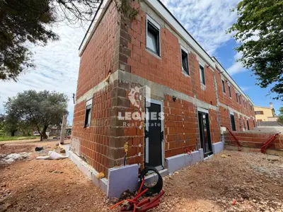 Haus mit Pool, Novigrad, ruhige Lage und Hof 240 m² - 4