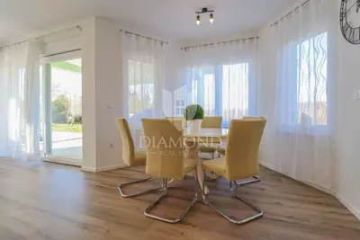 Haus 139 m², Brtonigla - Pool und überdachte Terrasse - 6