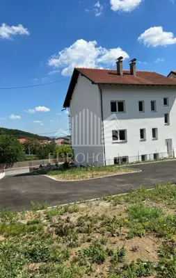 Kuća 4 etaže, Gračani, 8 parkirnih mjesta i pogled na grad - 2