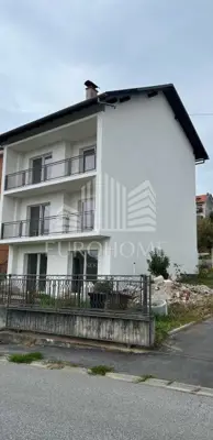 Kuća 4 etaže, Gračani, 8 parkirnih mjesta i pogled na grad - 3