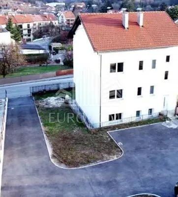 Kuća 4 etaže, Gračani, 8 parkirnih mjesta i pogled na grad - 5