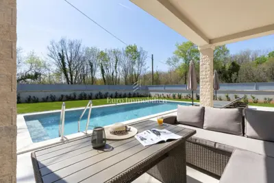 Kuća 170 m², Labin - bazen i uređena okućnica - 5