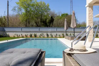 Kuća 170 m², Labin - bazen i uređena okućnica - 2