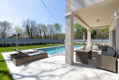 Kuća 170 m², Labin - bazen i uređena okućnica - 4