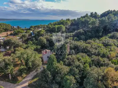 Rovinj, Haus am Meer mit großem Potenzial - 5