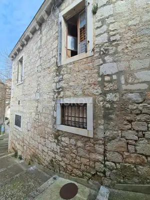 Kuća 458 m², Milna - centar uz more i šetnicu - 17