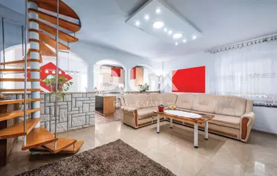Haus 220 m², Brtonigla - Panoramablick - 8