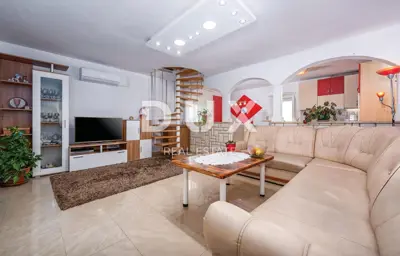 Haus 220 m², Brtonigla - Panoramablick - 7