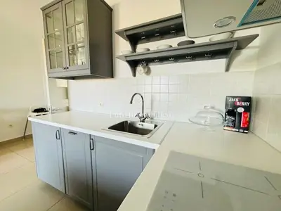 Apartman u Novalji, loggia s pogledom na more i parking - 6