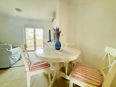 Apartman u Novalji, loggia s pogledom na more i parking - 4