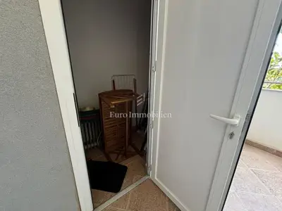 Apartman u Novalji, loggia s pogledom na more i parking - 14