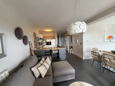 Kukuljanovo - 90 m² Wohnung in einem Geschäftsgebäude