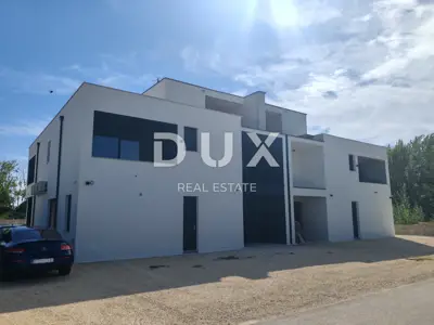 Doppelhaushälfte 255,47 m², Nin - 310 m vom Meer und Pool - 6
