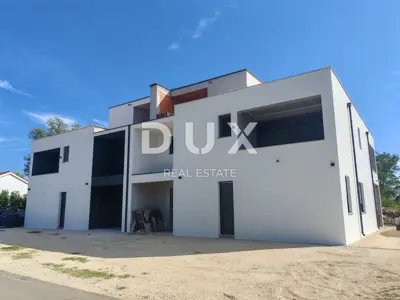 Doppelhaushälfte 255,47 m², Nin - 310 m vom Meer und Pool