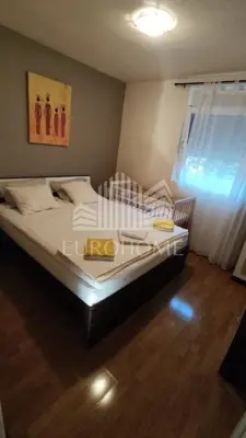 Kuća 140 m², Vir - dva apartmana i uređeno dvorište - 11