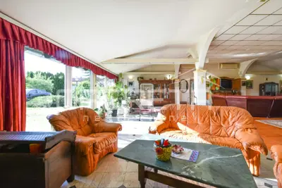 Haus zum Kauf in Centar, 900 m² - 9