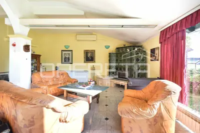 Haus zum Kauf in Centar, 900 m² - 12