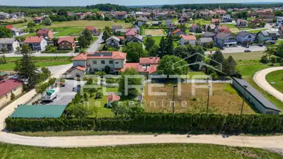 Haus zum Kauf in Centar, 900 m² - 6