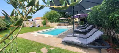 Haus zum Kauf in Bale, 340 m² - 2