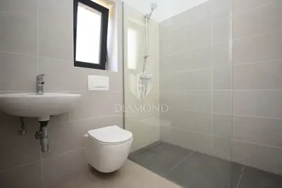 Labin, dvije renovirane kamene kuće sa bazenom, pogled more - 10