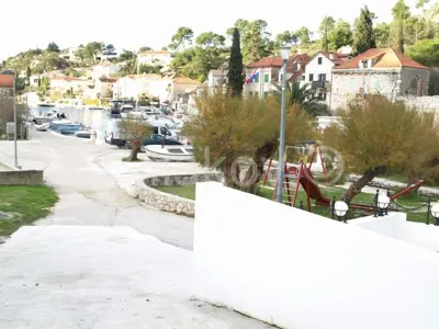 House 204 m², Sutivan - sea and bay view - 9