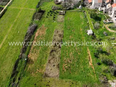 Landwirtschaftsfläche 4.671 m², Vis - Ruhe und Privatsphäre - 3